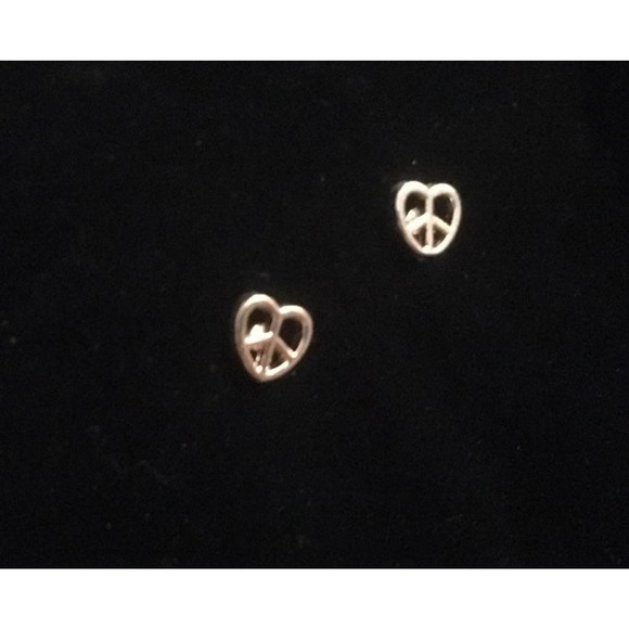 Heart‎ Shape Earrings - Picture 1 of 1